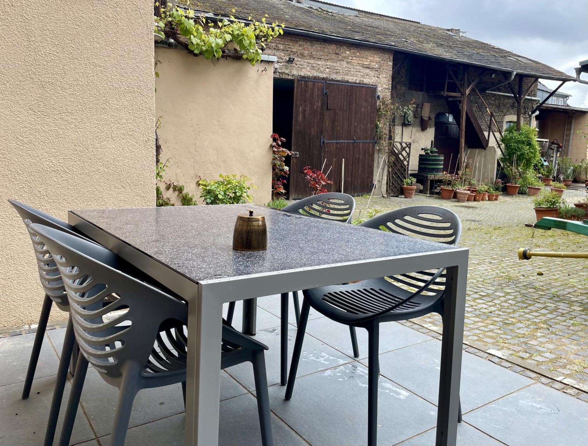 Labed - Auf Weingut Mit Privater Terrasse, Zentral Gelegen, Gratis Wlan Appartement