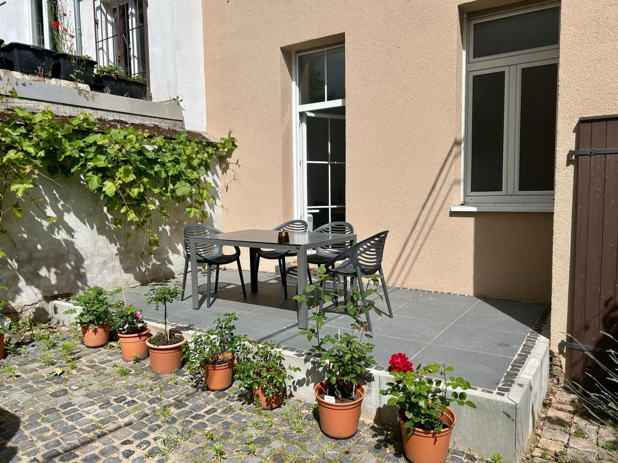 Labed - Auf Weingut Mit Privater Terrasse, Zentral Gelegen, Gratis Wlan Apartment *